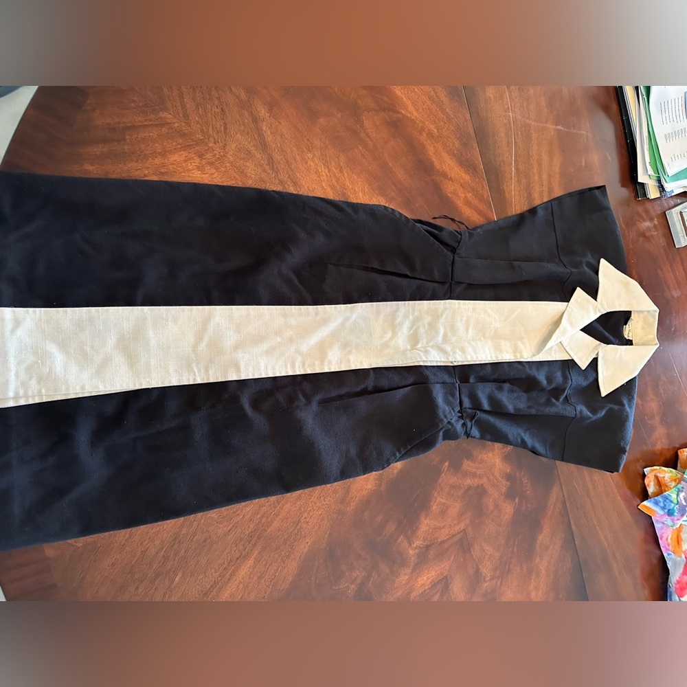 Women’s black linen dress
